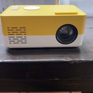 LED mini projector